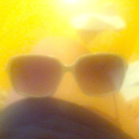 White dolce and gabbana sunglasses