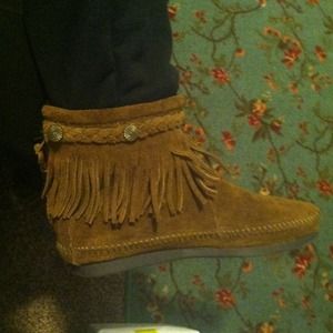 cute boots (: 🚫🚫TRADED🚫🚫