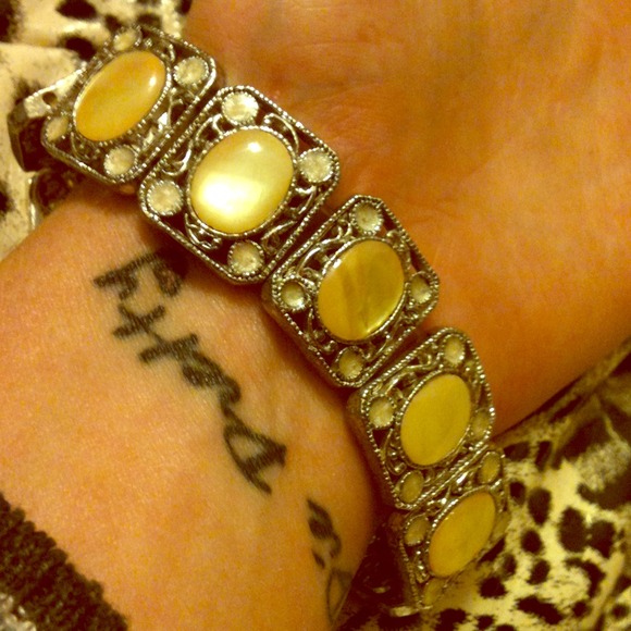 Sterling silver stretch bracelet w/ opal stones