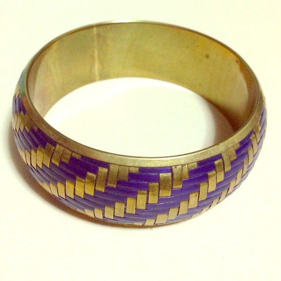 Jewelry - Navy blue and gold bangle
