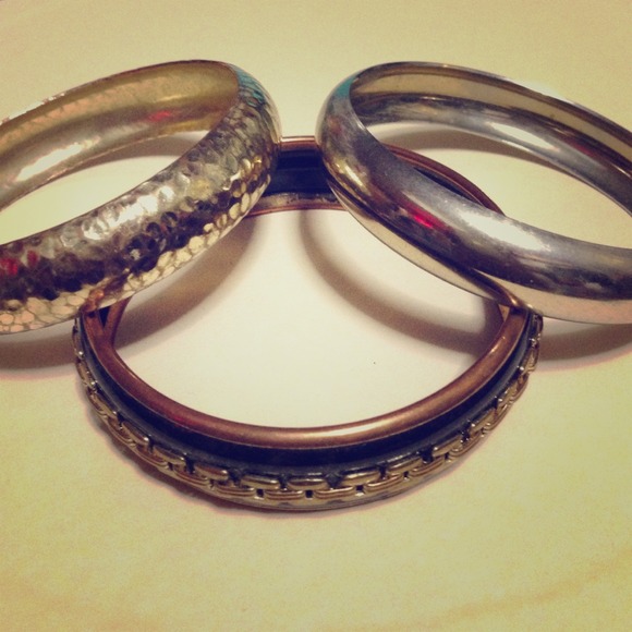 Bundle Of 3 Bangles - Picture 1 of 4