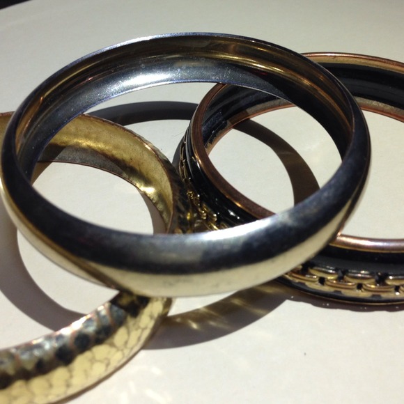 Bundle Of 3 Bangles - Picture 2 of 4