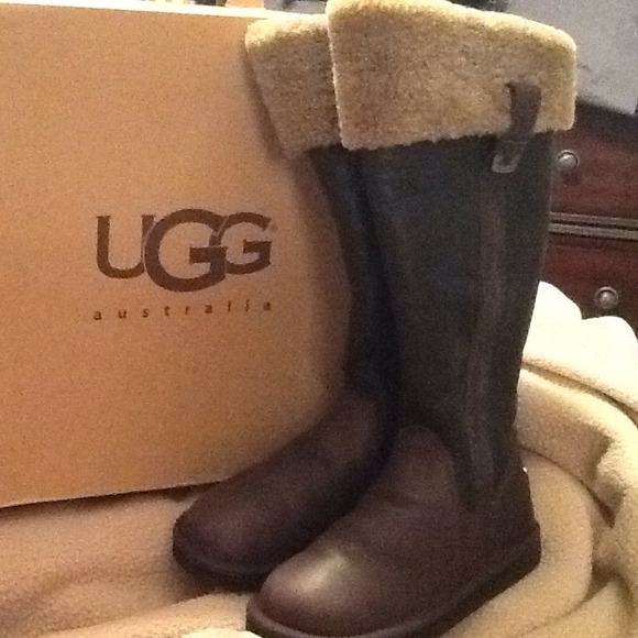 💯AUTHENTIC UGG BOOTS