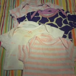 4pack of onesies.