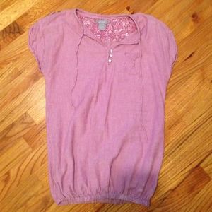 Pink-striped Delia's shirt 👌