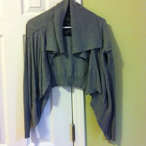 Guess cardigan.