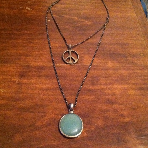 Lucky peace sign: green stone necklace