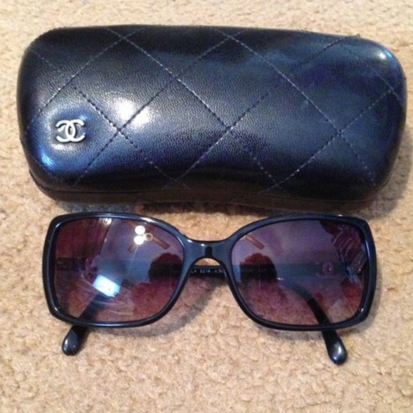 CHANEL Accessories - 💗HP WEEKEND WARDROBE 2/28 Chanel sunglasses