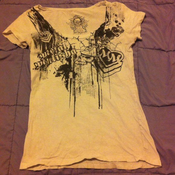 Black and white t shirt
