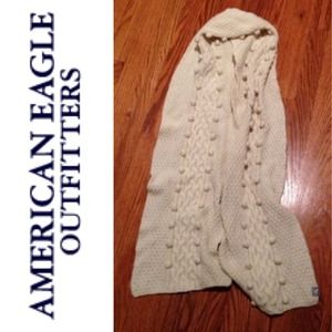 American Eagle cream scarf