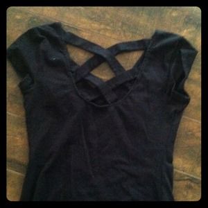 Black tee shirt. (Cover is the back)