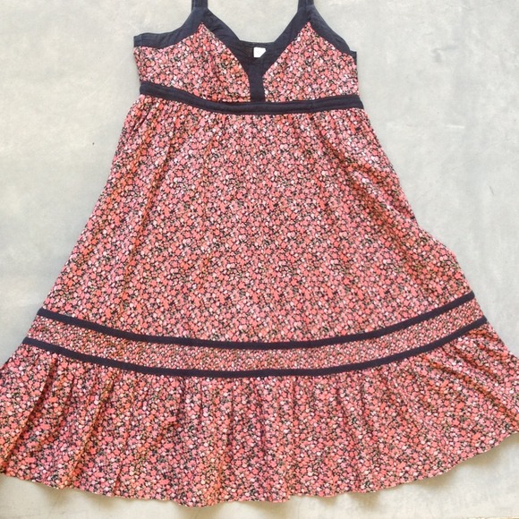Dresses & Skirts - Bundle Cute cotton dress and beaded top