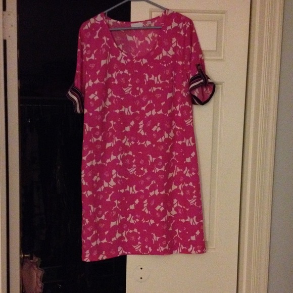 New York and company pink flowered dress!! - Picture 2 of 3