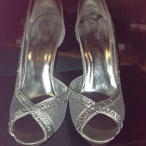 Dressy heels, worn once