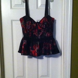 ✨SOLD!!!✨✨Floral print peplum top size 4