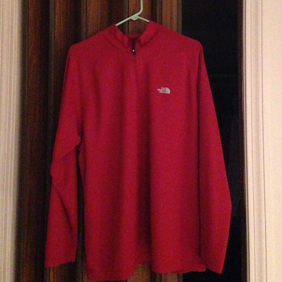 Men's North Face 1/4 Zip long sleeve