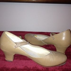 PRICE DROPPED - Dance shoes with taps