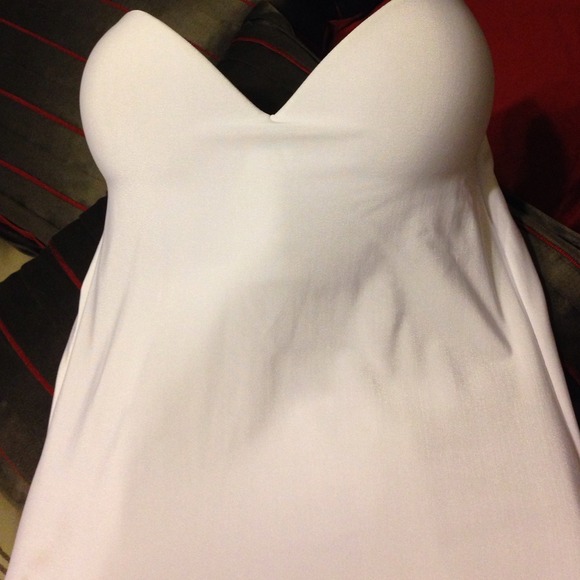 💕NEW💕 White bustier size 36D.