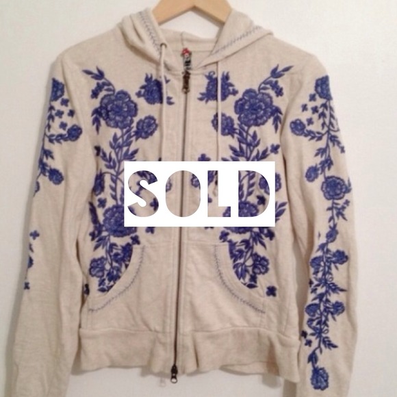 Free People Sweaters - ***Sold***Free people sweatshirt