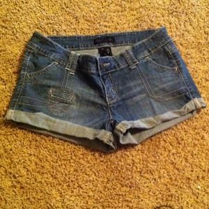 denim short shorts