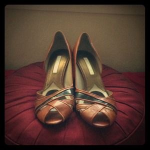 Vintage Leather Pumps