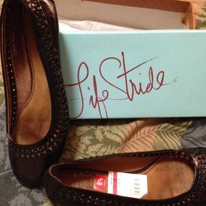 Black dress shoes :)