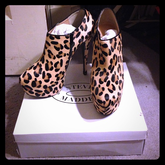 Contact me for an offer Steve Madden Vippper Sz.10