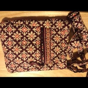 Vera Bradley hipster in Medallion print