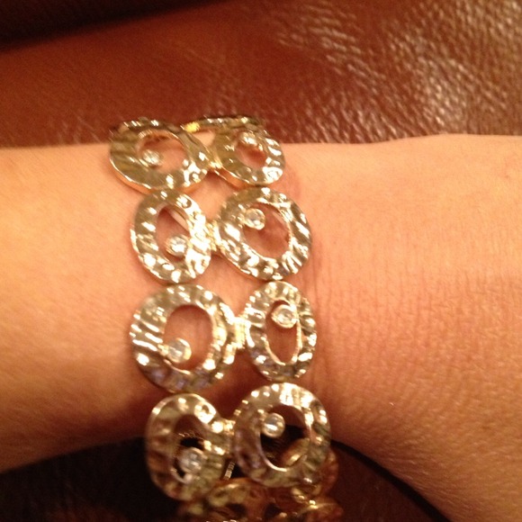 ⬛️SOLD AS BUNDLE⬛️ Gold bracelet - Picture 2 of 3