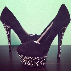 Black pumps with silver studs