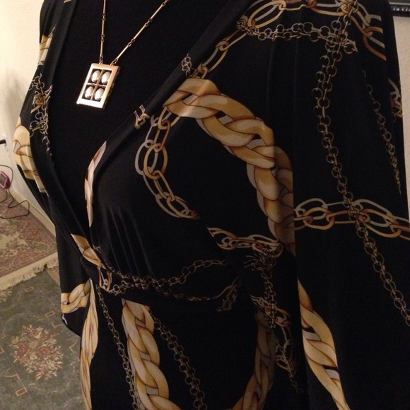 Nice dress very soft fabric ๐NWOT - Picture 3 of 4