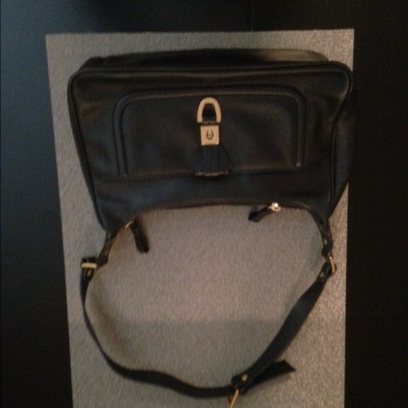 Black EtienneAigner bag