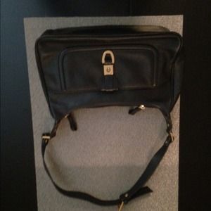 Black EtienneAigner bag
