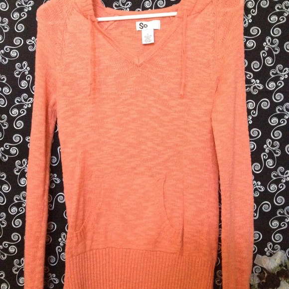 Knit pull over sweater