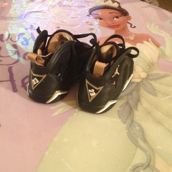 🚫SOLD🚫 Air Jordan's for toddlers - Picture 2 of 3