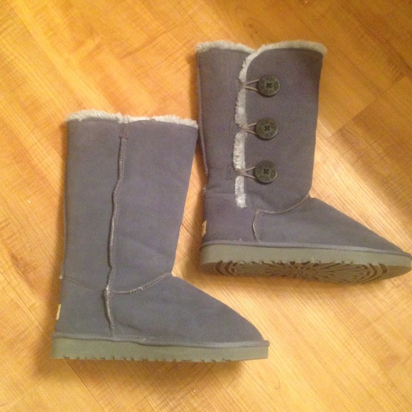 UGGS!