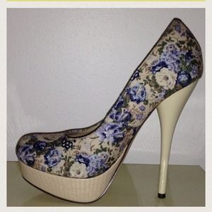 Cream with blue floral platform pumps