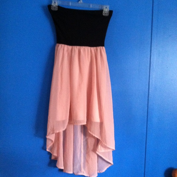 wet seal Dresses & Skirts - Black & pink dress
