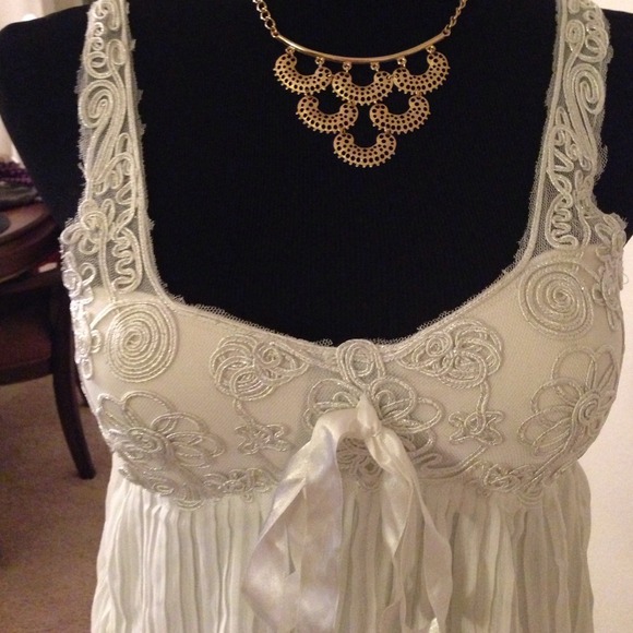 Baby doll lace top😚 - Picture 2 of 3