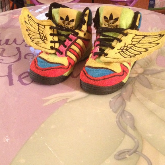 🚫SOLD🚫Jeremy Scott multicolor Adidas
