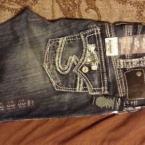 🎉 PRICE REDUCED! Suki flap 17" Silver Brand jeans