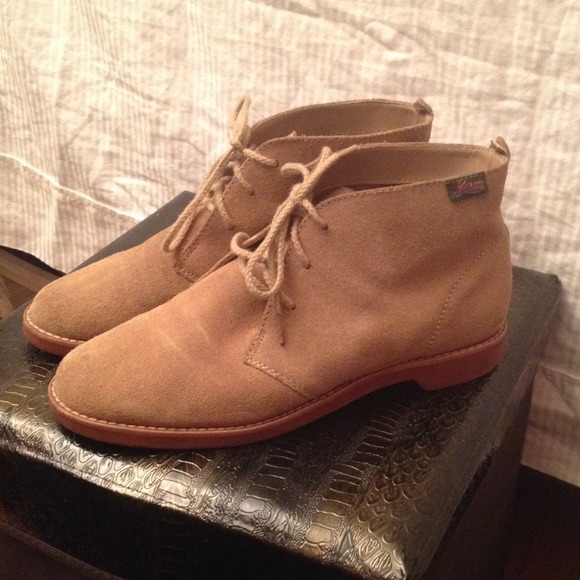 Bass boots/shoes
