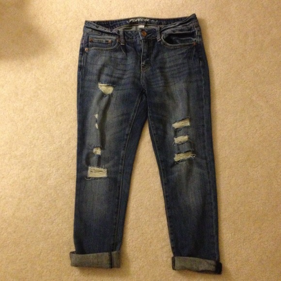 💥SOLD💥 Forever 21 Boyfriend destroyed jeans