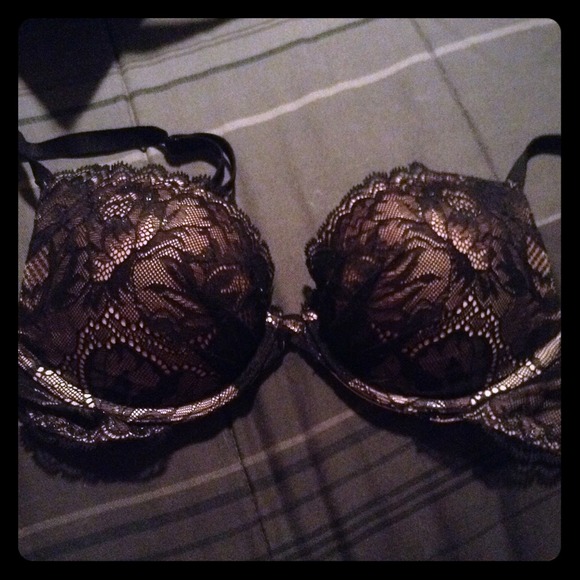 🚫TRADED VS lace bra