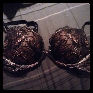 🚫TRADED VS lace bra