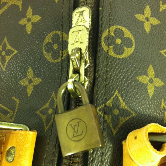 ⛔sold!!!⛔authenticate louis vuitton keepall 50 - Picture 2 of 4