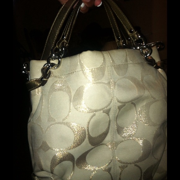 Reserved both bags for@Tippyc