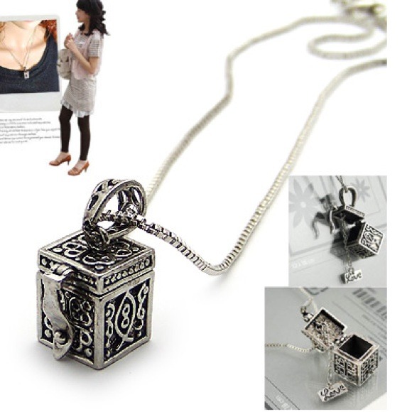 Jewelry - Magic Box Necklace