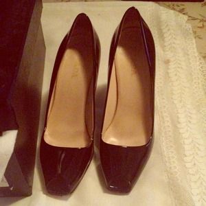 💢Editor's Pick💢🎉 Prada Peep toe Patent Pump