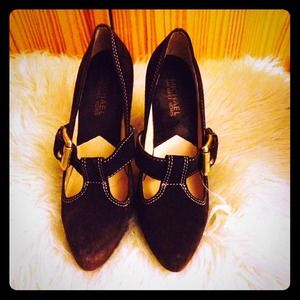 🎉🎉REDUCED🎉🎉 Michael Kors - Brown Suede Shoes